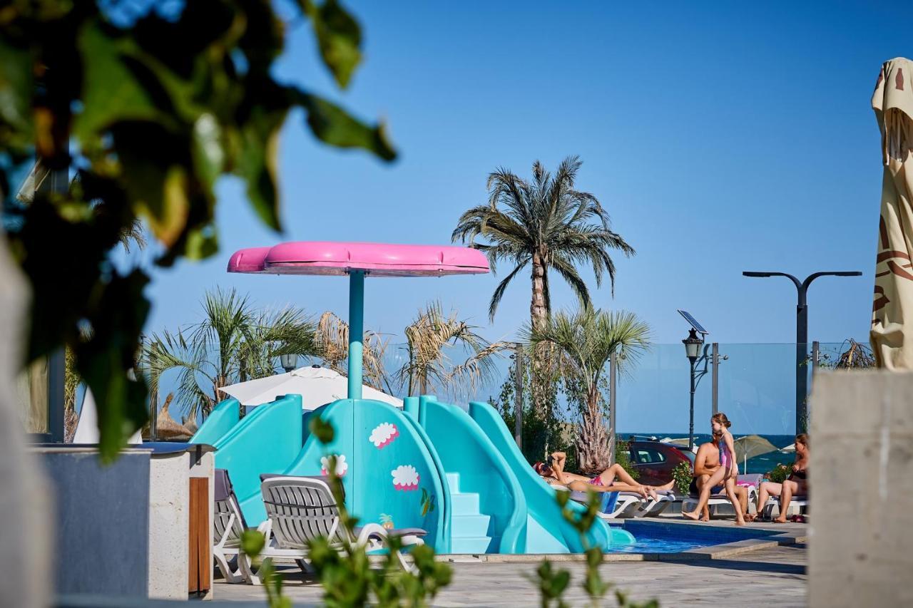 Rusty Sands Apt Spa N Pools Beach Resort Năvodari Eksteriør bilde